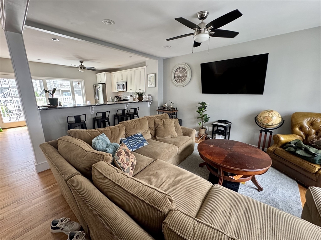 3 bed, 2.5 bath apartment for rent at 371 Silver St Unit 1, South Boston — photo 9 of 33