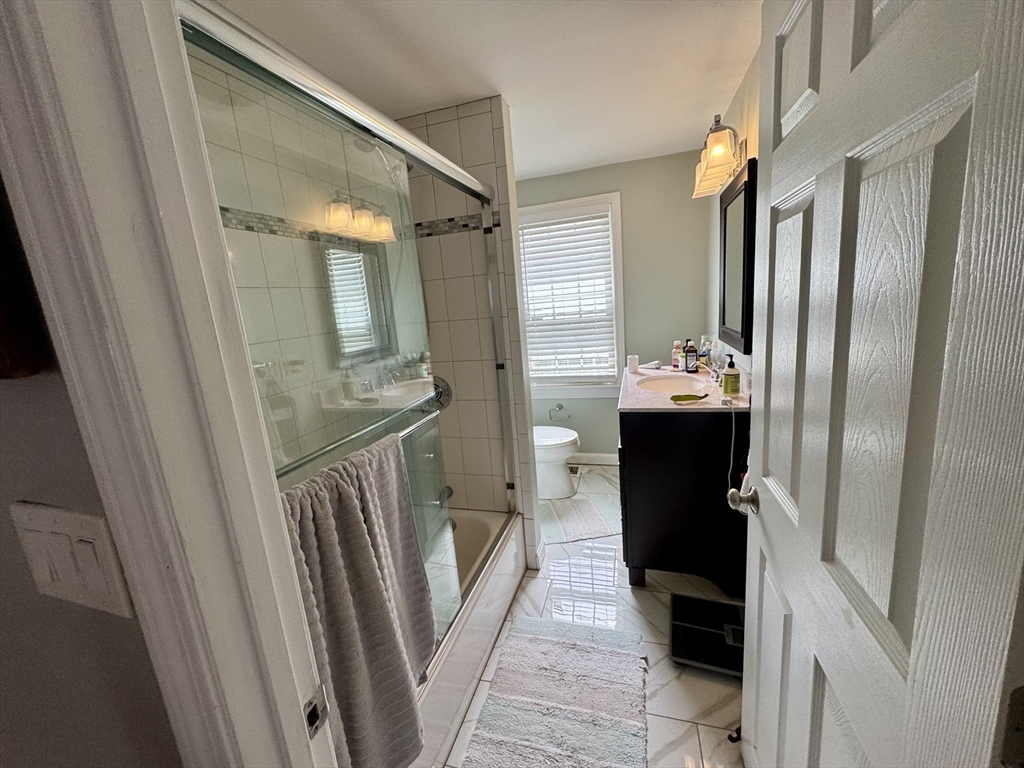 3 bed, 2 bath apartment for rent at 371 Silver St Unit single, South Boston — photo 25 of 33
