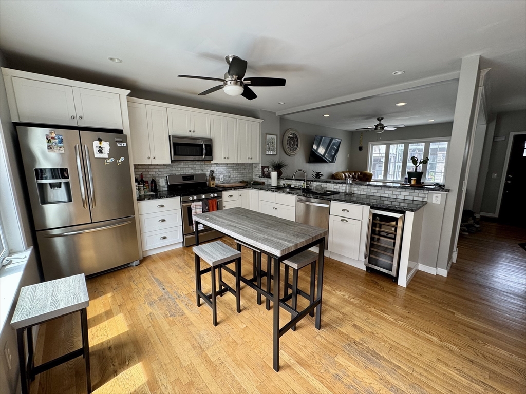 3 bed, 2 bath apartment for rent at 371 Silver St Unit single, South Boston — photo 10 of 33
