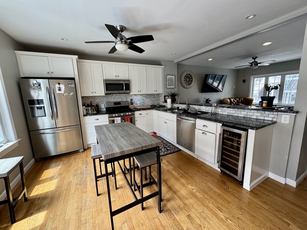 3 bed, 2 bath apartment for rent at 371 Silver St Unit single, South Boston — photo 12 of 33