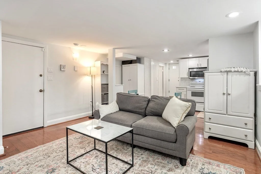 1 bed, 1 bath apartment for rent at 372 Bunker Hill St Unit 1, Charlestown — photo 5 of 14