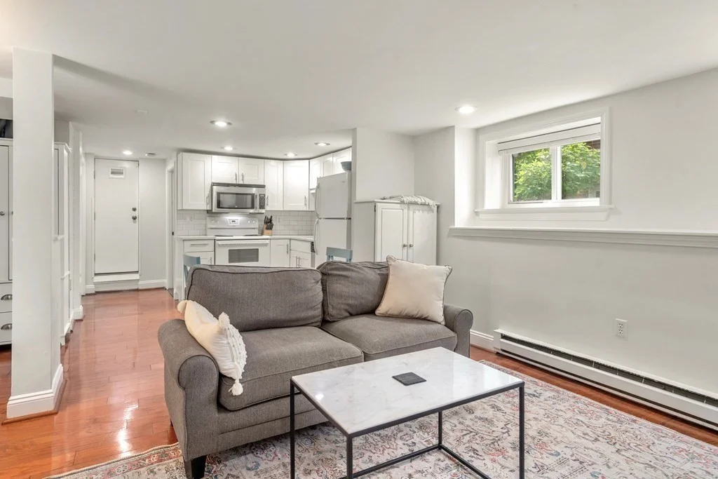 1 bed, 1 bath apartment for rent at 372 Bunker Hill St Unit 1, Charlestown — photo 6 of 14