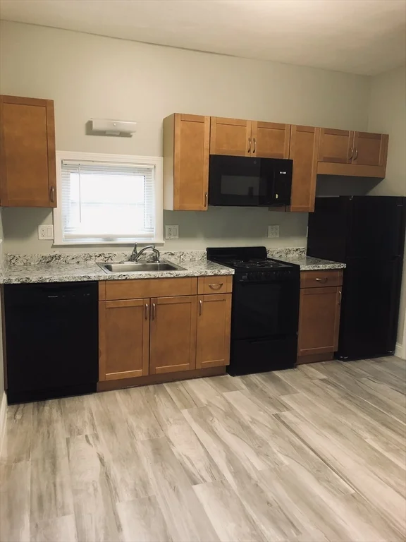 1 bed, 1 bath apartment for rent at 372 Bunker Hill St Unit 3, Charlestown — photo 2 of 8