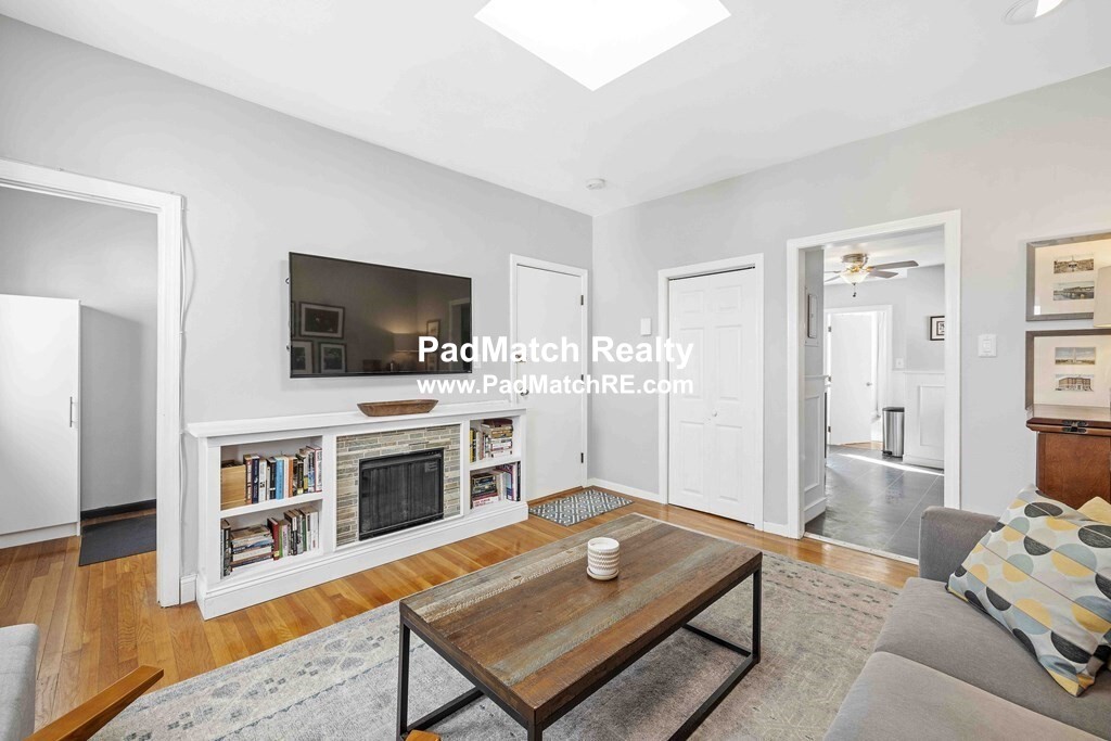 2 bed, 1 bath apartment for rent at 372 Bunker Hill St Unit 4, Boston — photo 3 of 14