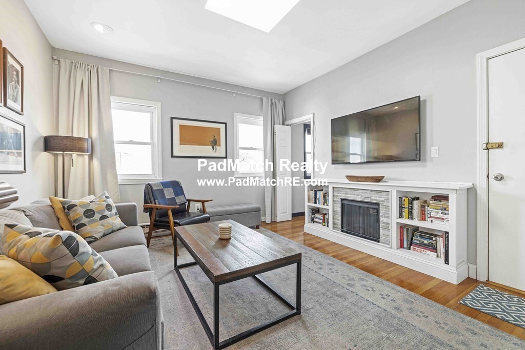 2 bed, 1 bath apartment for rent at 372 Bunker Hill St Unit 4, Boston
