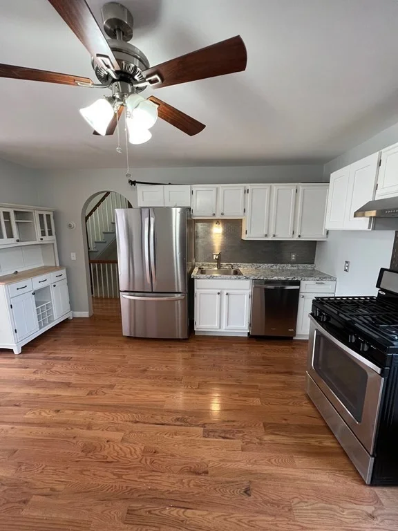 3 bed, 1 bath apartment for rent at 372 Dorchester Unit 2, South Boston — photo 2 of 15