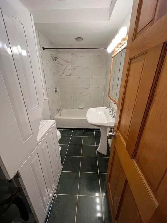 1 bed, 1 bath apartment for rent at 372 Dorchester Unit Front, South Boston — photo 14 of 14