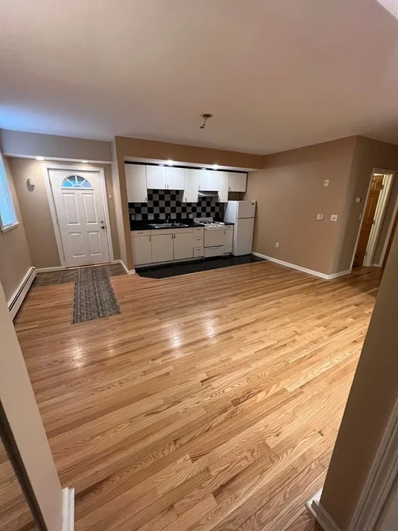 1 bed, 1 bath apartment for rent at 372 Dorchester Unit Front, South Boston — photo 3 of 14