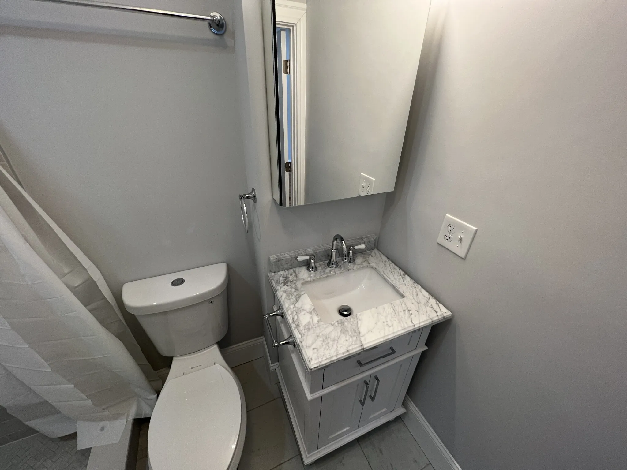 1 bed, 1 bath apartment for rent at 372 Oxford St Unit 1, Ward Two — photo 14 of 17