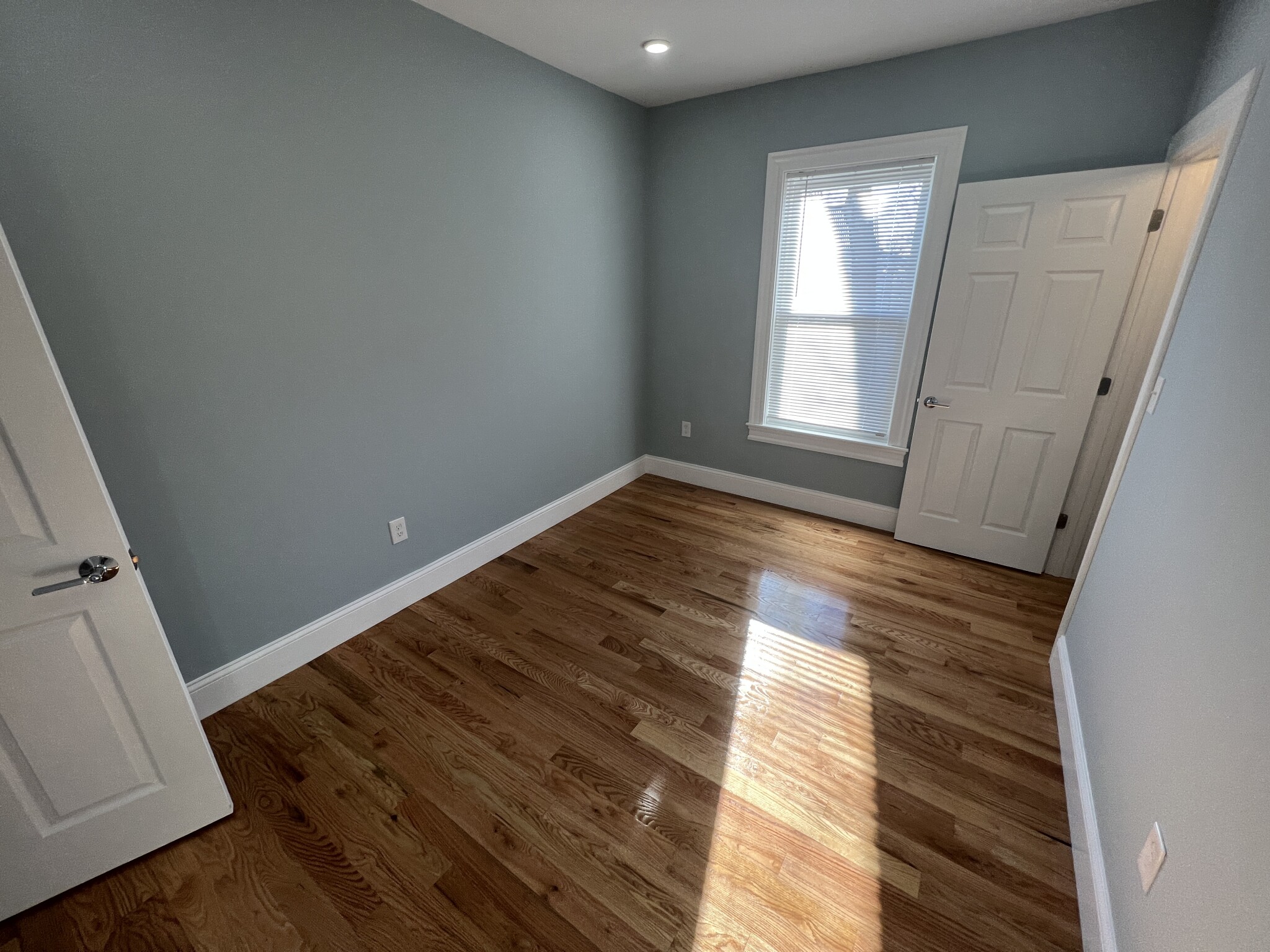 2 bed, 1 bath apartment for rent at 372 Oxford St Unit 5, Ward Two — photo 11 of 21