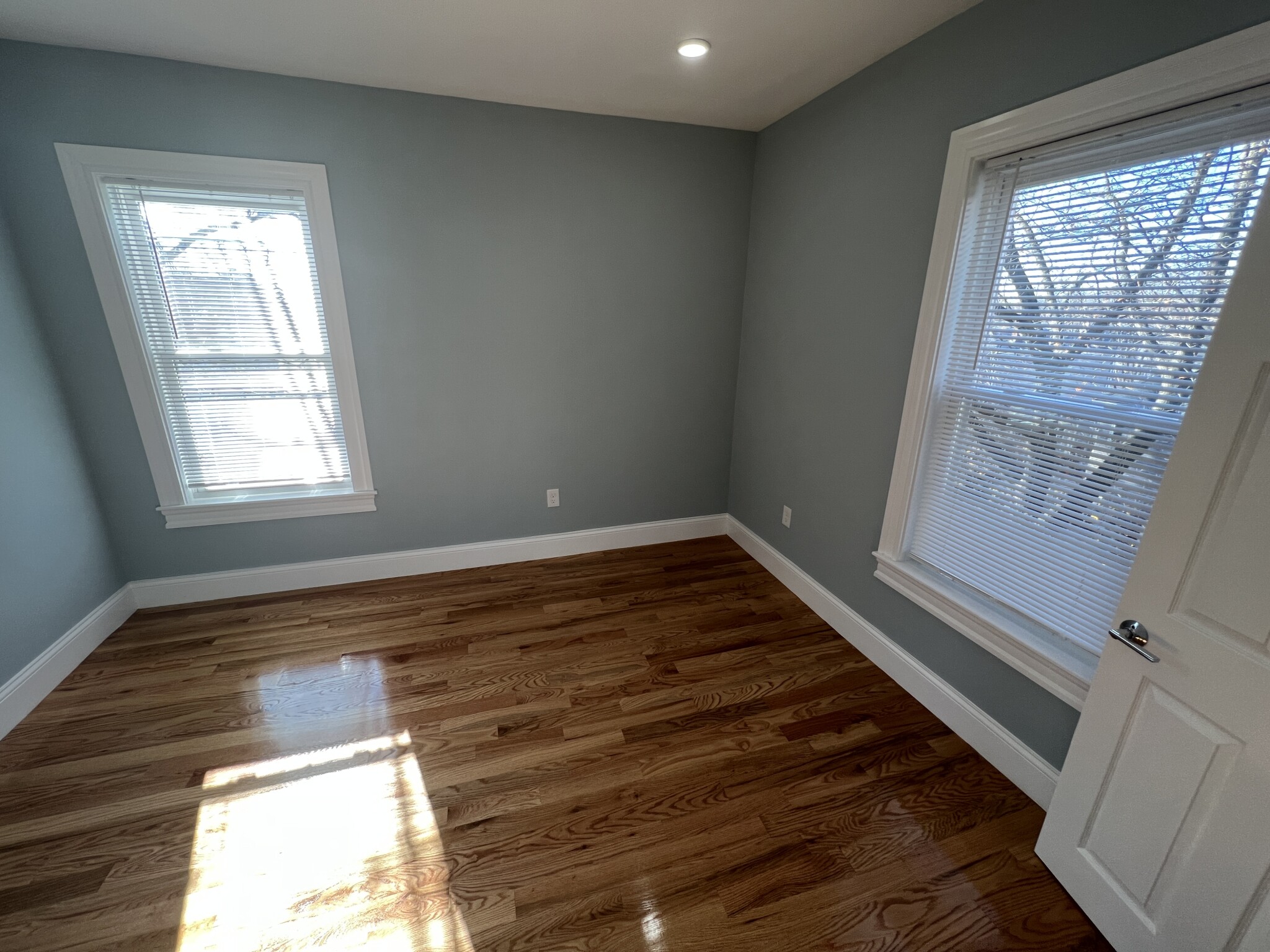 2 bed, 1 bath apartment for rent at 372 Oxford St Unit 5, Ward Two — photo 16 of 21