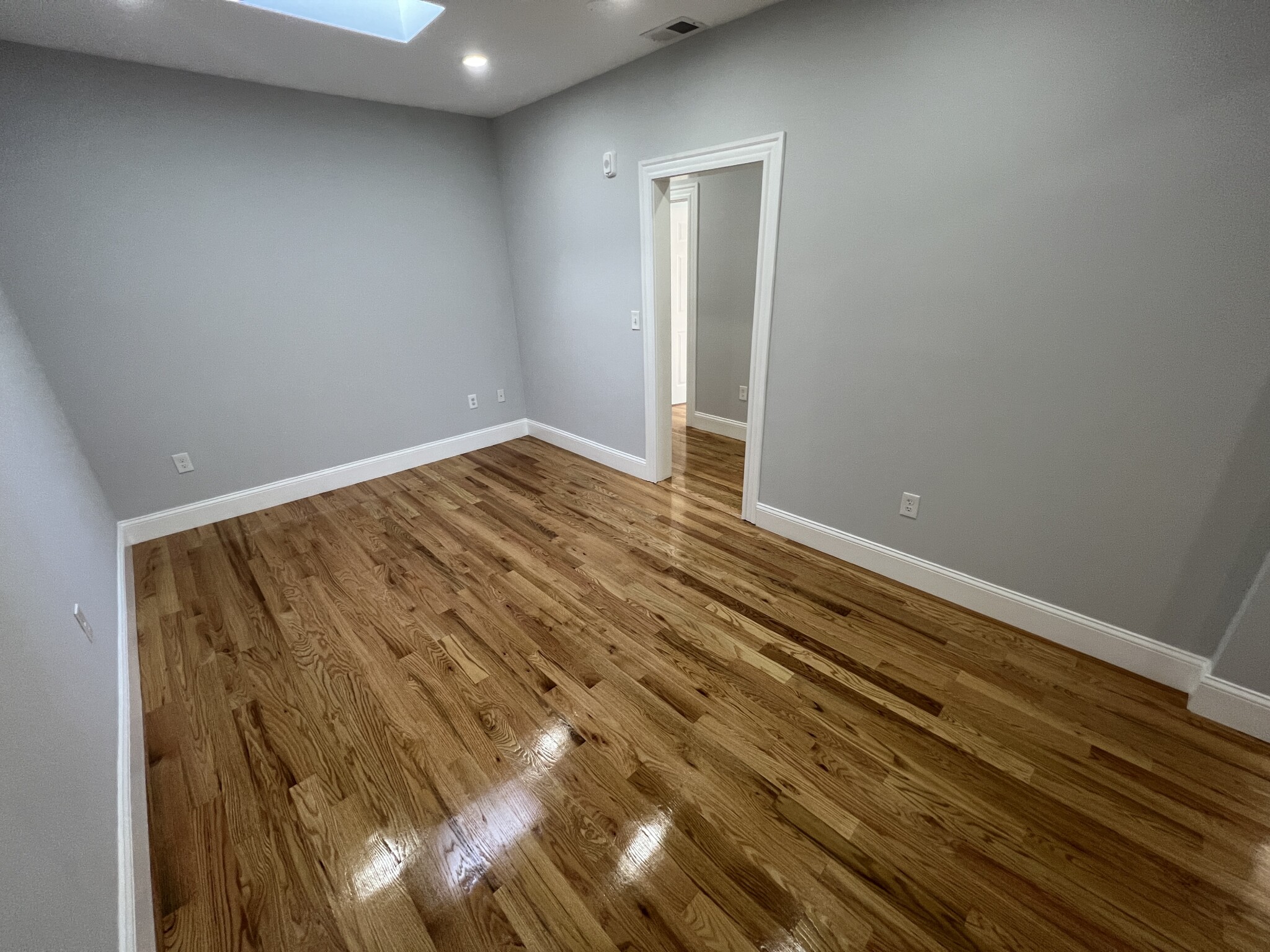 2 bed, 1 bath apartment for rent at 372 Oxford St Unit 5, Ward Two — photo 5 of 21