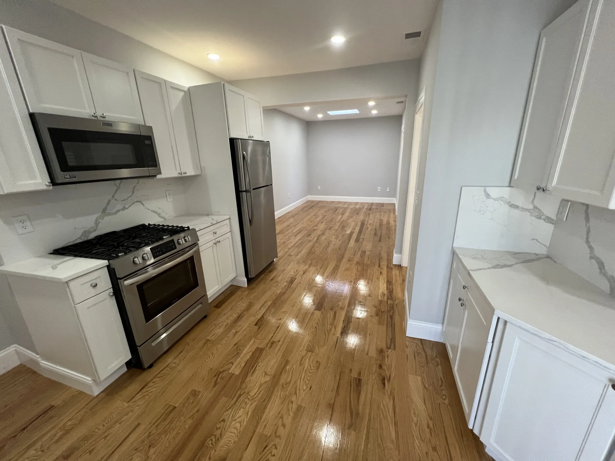 2 bed, 1 bath apartment for rent at 372 Oxford St Unit 6, Ward Two — photo 1 of 26