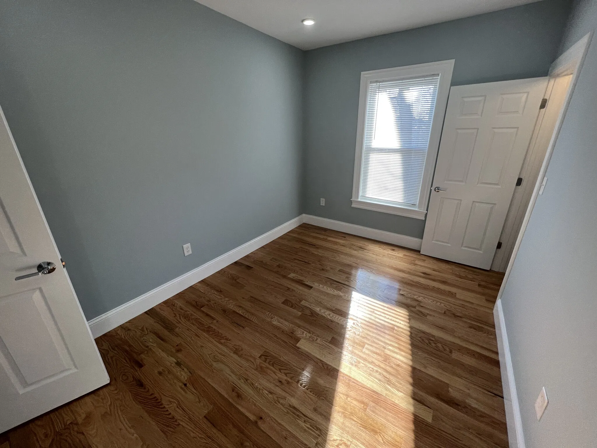 2 bed, 1 bath apartment for rent at 372 Oxford St Unit 6, Ward Two — photo 17 of 26