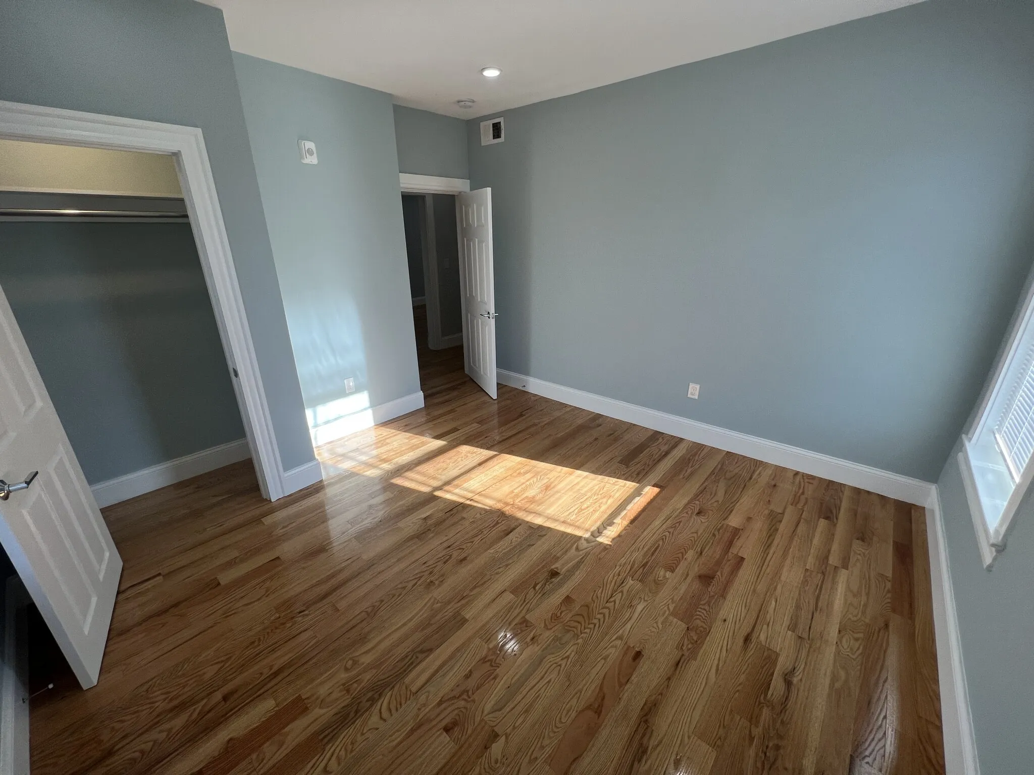 2 bed, 1 bath apartment for rent at 372 Oxford St Unit 6, Ward Two — photo 20 of 26