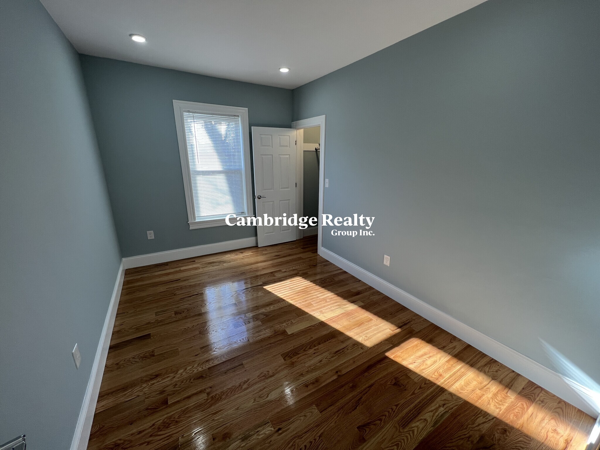 2 bed, 1 bath apartment for rent at 372 Oxford St Unit 6T, Ward Two — photo 8 of 26