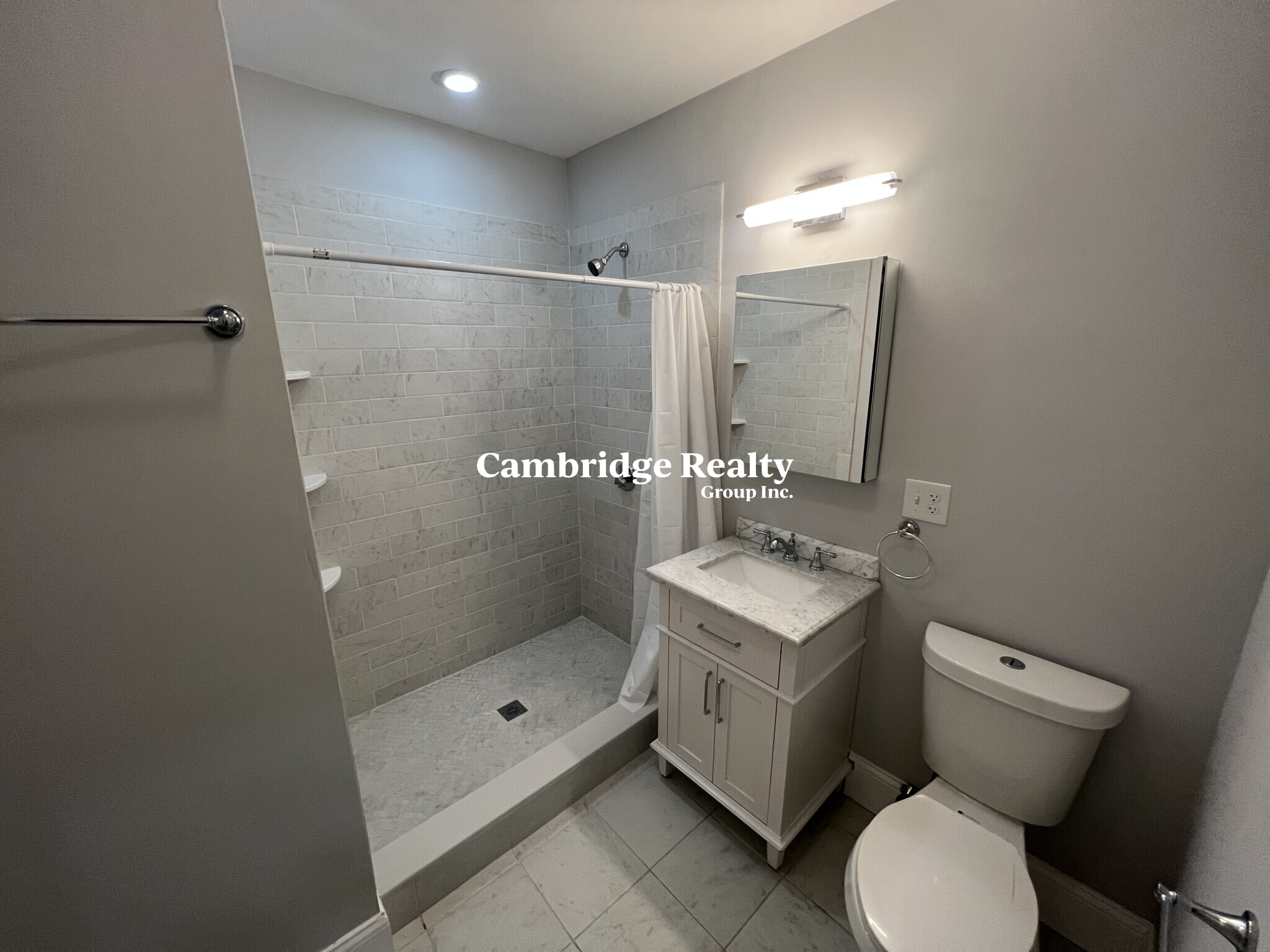 2 bed, 1 bath apartment for rent at 372 Oxford St Unit 6T, Ward Two — photo 24 of 26