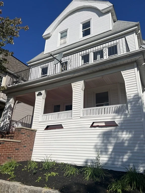 3 bed, 1 bath apartment for rent at 373 Broadway Unit 1, East Somerville