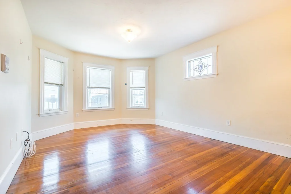 3 bed, 1 bath apartment for rent at 373 Centre St Unit 2, Dorchester — photo 8 of 16