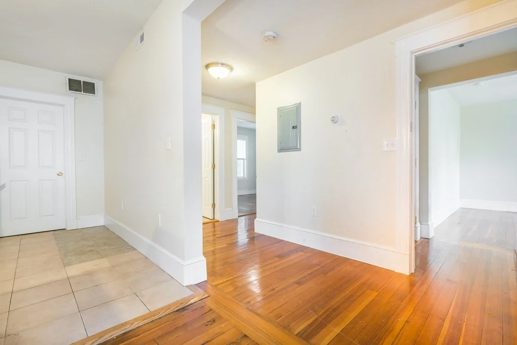 3 bed, 1 bath apartment for rent at 373 Centre St Unit 2, Dorchester — photo 5 of 16