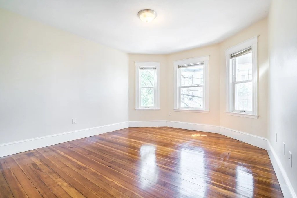 3 bed, 1 bath apartment for rent at 373 Centre St Unit 2, Dorchester — photo 12 of 16