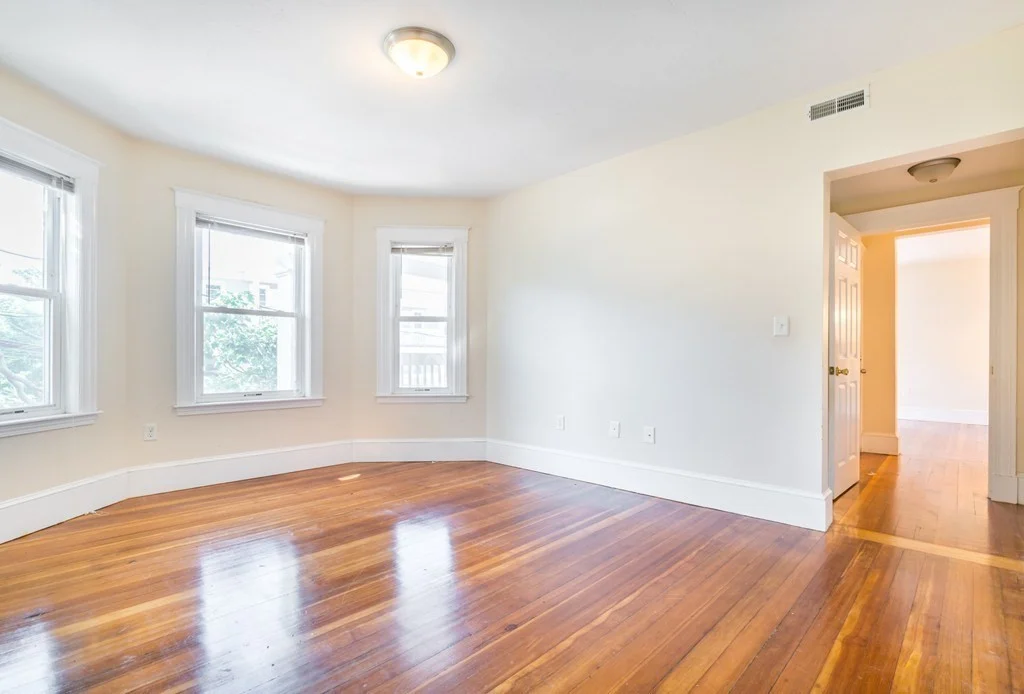 3 bed, 1 bath apartment for rent at 373 Centre St Unit 2, Dorchester — photo 11 of 16