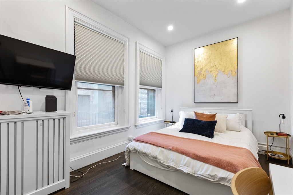 2 bed, 1 bath apartment for rent at 373 Commonwealth Ave Unit 402, Back Bay — photo 10 of 11