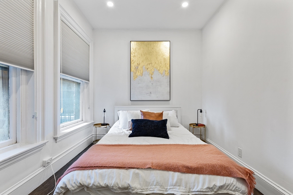 2 bed, 1 bath apartment for rent at 373 Commonwealth Ave Unit 402, Back Bay — photo 9 of 11