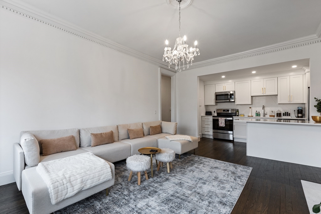 2 bed, 1 bath apartment for rent at 373 Commonwealth Ave Unit 402, Back Bay — photo 6 of 11