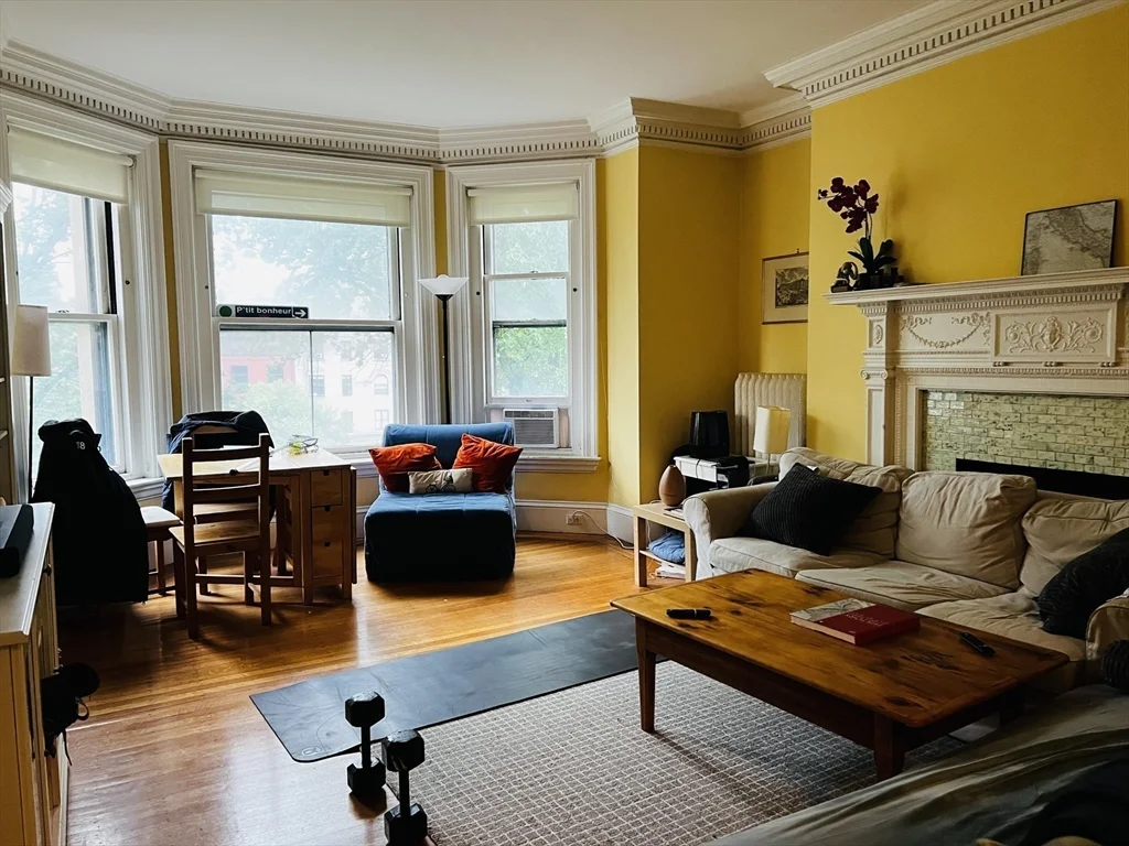 2 bed, 1 bath apartment for rent at 373 Commonwealth Ave Unit 501, Back Bay