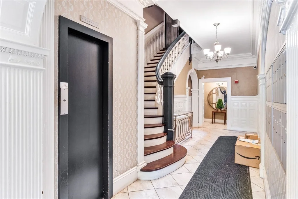 2 bed, 1 bath apartment for rent at 373 Commonwealth Ave Unit 501, Back Bay — photo 11 of 15