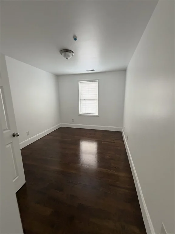 4 bed, 1 bath apartment for rent at 373 Crescent Ave Unit 1, Chelsea