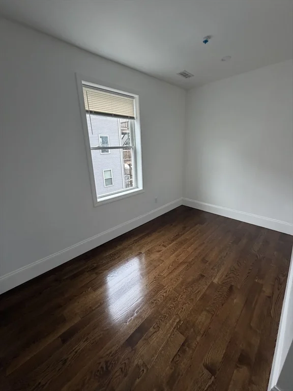 4 bed, 1 bath apartment for rent at 373 Crescent Ave Unit 1, Chelsea — photo 4 of 13