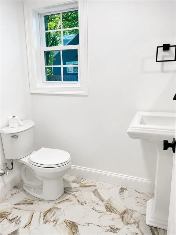 3 bed, 1 bath apartment for rent at 373 Eliot St, Ashland — photo 5 of 13