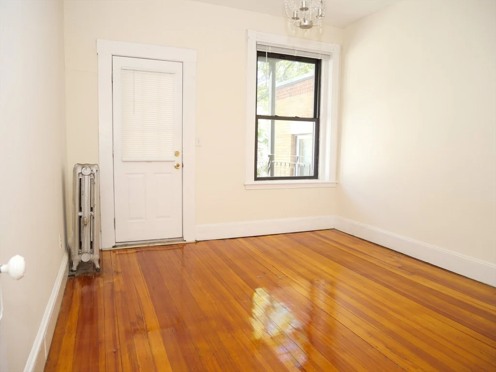 1 bed, 1 bath apartment for rent at 373 Harvard St Unit 6, North Brookline — photo 3 of 8