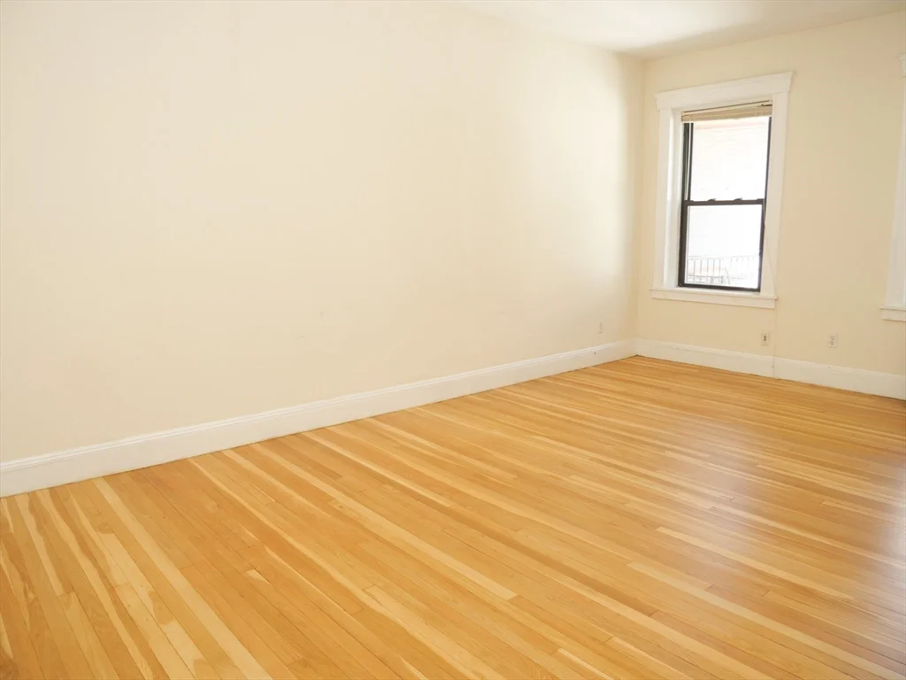 1 bed, 1 bath apartment for rent at 373 Harvard St Unit 6, North Brookline — photo 2 of 8