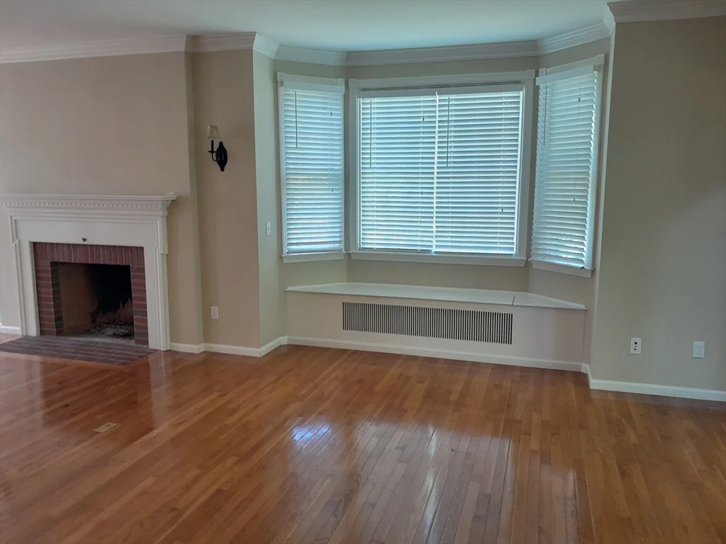 4 bed, 2 bath apartment for rent at 373 Littlefield Ln Unit 0, Marlborough — photo 14 of 36