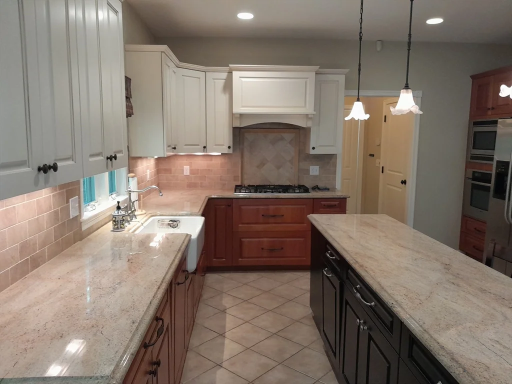 4 bed, 2 bath apartment for rent at 373 Littlefield Ln Unit 0, Marlborough — photo 8 of 36