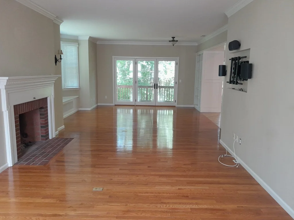 4 bed, 2 bath apartment for rent at 373 Littlefield Ln Unit 0, Marlborough — photo 16 of 36
