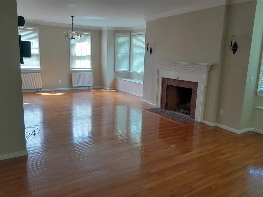 4 bed, 2 bath apartment for rent at 373 Littlefield Ln Unit 0, Marlborough — photo 15 of 36