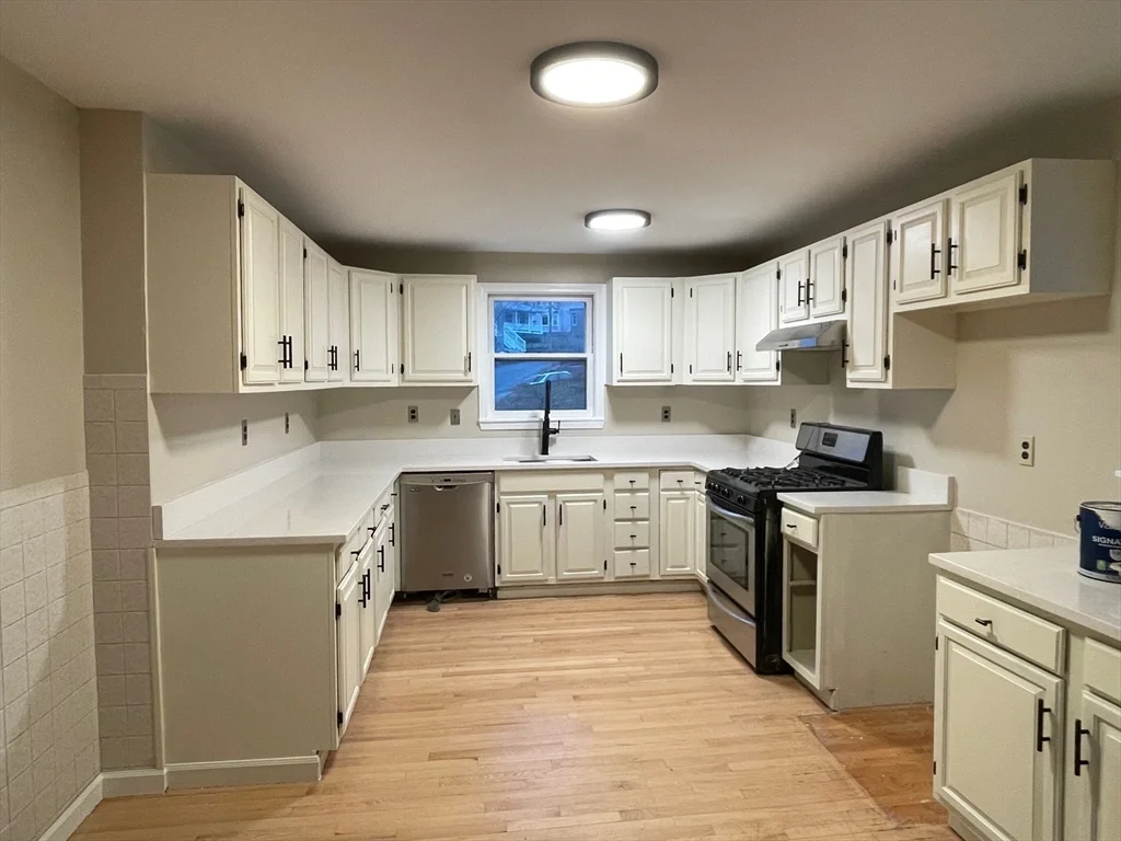 4 bed, 2 bath apartment for rent at 373 Pleasant, Melrose — photo 4 of 16