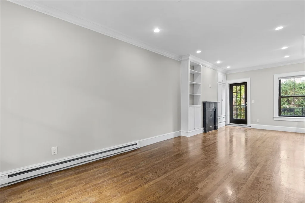 2 bed, 1 bath apartment for rent at 373 Shawmut Ave Unit 1, South End — photo 4 of 27