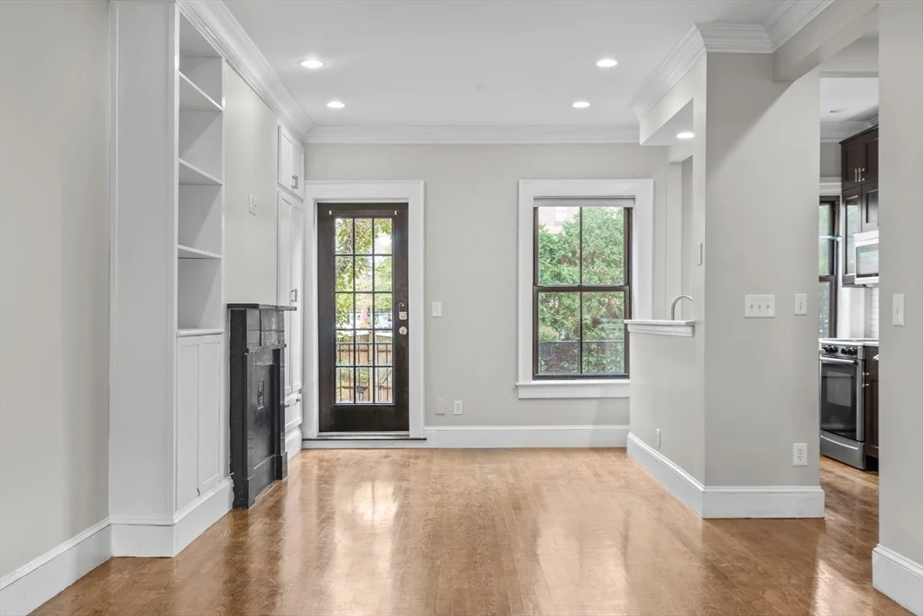 2 bed, 1 bath apartment for rent at 373 Shawmut Ave Unit 1, South End — photo 3 of 27