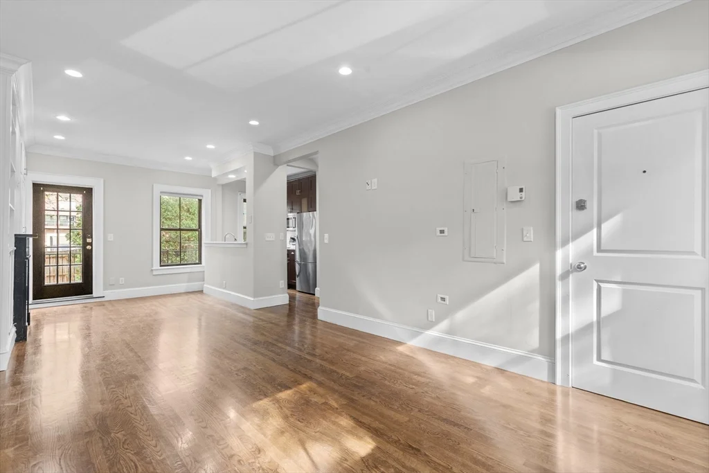 2 bed, 1 bath apartment for rent at 373 Shawmut Ave Unit 1, South End