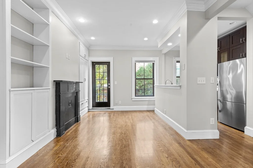 2 bed, 1 bath apartment for rent at 373 Shawmut Ave Unit 1, South End — photo 7 of 27
