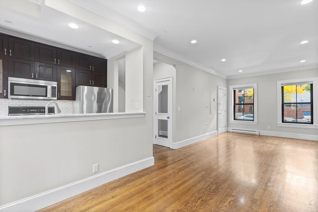 2 bed, 1 bath apartment for rent at 373 Shawmut Ave Unit 1, South End — photo 8 of 27
