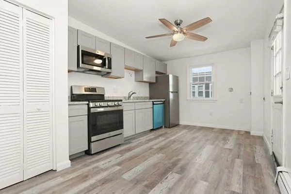 3 bed, 1 bath apartment for rent at 373 Washington St Unit 2, Central Square — photo 5 of 18