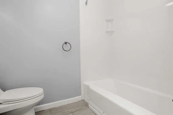 3 bed, 1 bath apartment for rent at 373 Washington St Unit 2, Central Square — photo 8 of 18