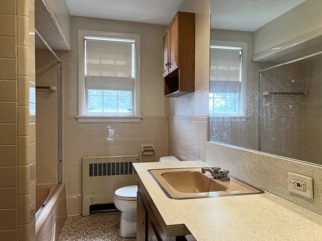 2 bed, 1 bath apartment for rent at 373 Winthrop St Unit 2, Winthrop — photo 9 of 15