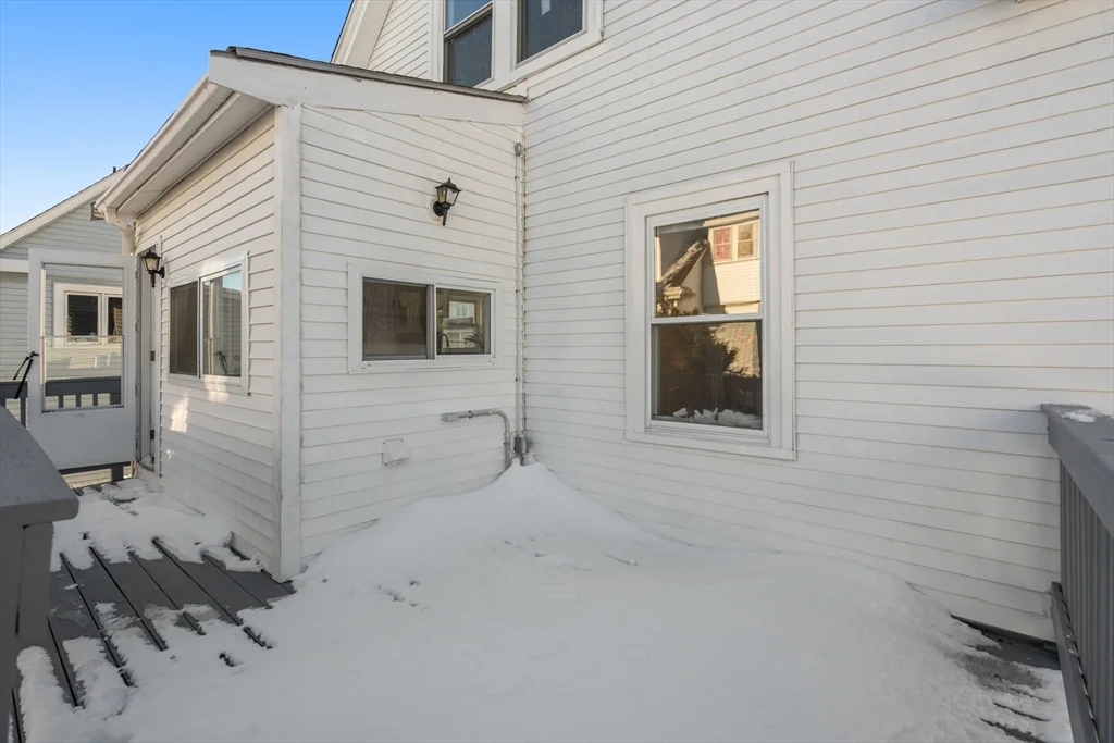 3 bed, 2 bath apartment for rent at 374-2 Shirley Unit 2, Winthrop Beach — photo 13 of 14
